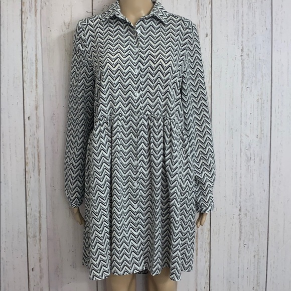 Emma & Ella Paris Button Down Dress - Picture 1 of 12
